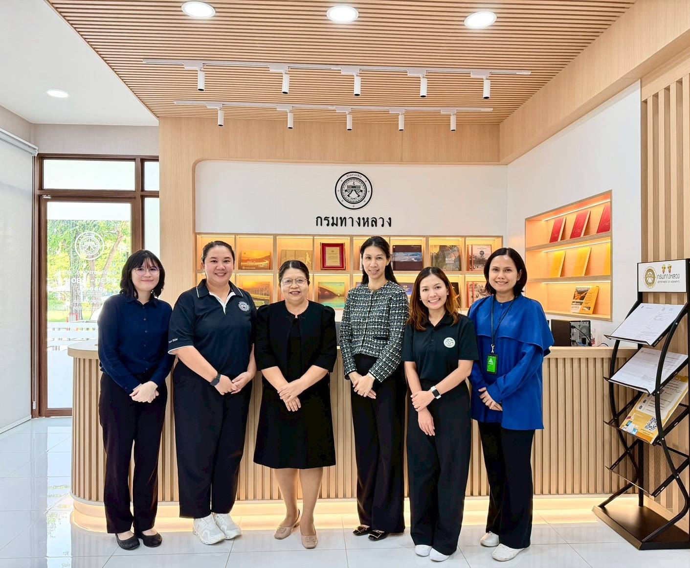 สผ.ร่วมแลกเปลี่ยนเรียนรู้การจัดการเรื่องร้องเรียนร้องทุกข์ กรมทางหลวง